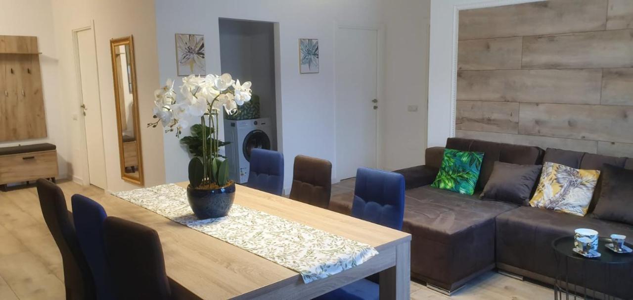 Viv Apartments 210 Флорешты Экстерьер фото